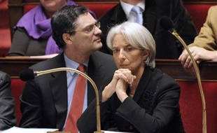 L'économie français a subi un violent coup d'arrêt au quatrième trimestre 2008 avec une baisse de 1,2% de son Produit intérieur brut (PIB), qui a conduit le gouvernement à annoncer une récession pour 2009.
