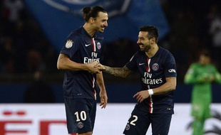 Ibrahimovic et Lavezzi célèbrent le 2e but du Suédois lors de PSG-Nantes (2-1), le 6 décembre 2014.