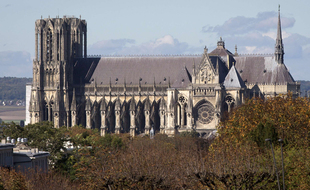 Le photojournaliste était venu couvrir les apparents préparatifs d'une rixe dans le quartier Croix-Rouge à Reims fin février.