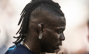Mario Balotelli a étrenné une nouvelle coupe de cheveux pour OM-Nîmes.