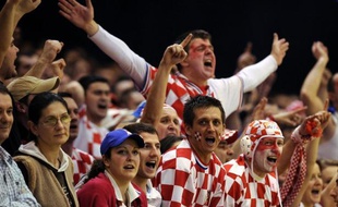 La demi-finale du Championnat d'Europe de handball entre la Serbie et la Croatie, vendredi à Belgrade, déchaîne les passions et suscite l'inquiétude alors qu'un premier incident entre supporters croates et serbes a déjà eu mardi à Novi Sad, à 70 km au nord de la capitale.