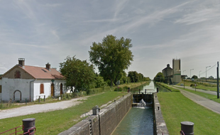 Le cadavre a été découvert dans le canal de Bourgogne, au niveau de la commune de Migennes.