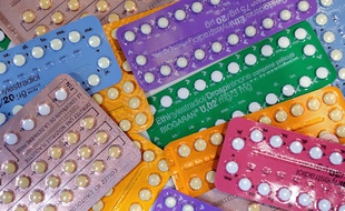 Des plaques de pilules contraceptives. (illustration)