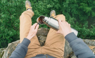 Si vous partez en expédition, la bouteille isotherme peut s'avérer (très) utile.