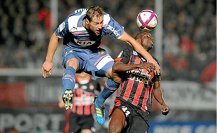 Krychowiak lors de sa seule titularisation en Ligue 1 avec les Girondins le 15 octobre 2011 à Nice.