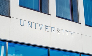 Antoinette Love a déclaré qu'elle envisageait de choisir son université avant le 1er mai. Image d'illustration.