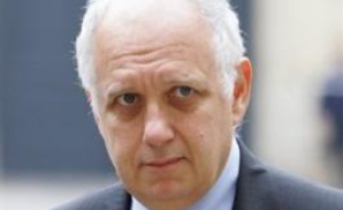 Les personnes qui ont des problèmes d'insuffisance cardiaque ou des problèmes coronaires doivent être "extrêmement prudentes" en période de grand froid, a souligné mercredi le Directeur général de la santé Didier Houssin.