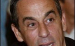 L'animateur-producteur Thierry Ardisson, qui a quitté France 2, a indiqué mercredi sur Europe 1 avoir signé mardi soir un contrat d'un an avec la chaîne cryptée Canal+.