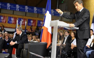 Nicolas Sarkozy lors d'un meeting le 15 octobre 2014 à Saint-Cyr-sur-Loire (centre)