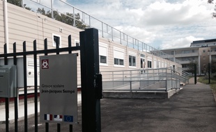 L'école modulaire a ouvert à la rentrée 2016 et devrait accueillir des enfants jusqu'en 2020.