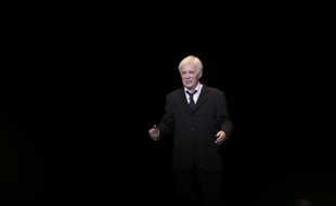 L'humoriste Guy Bedos lors de son dernier one-man-show à l'Olympia à Paris le 23 décembre 2013
