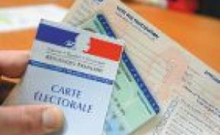 Au commissariat du 1er, les demandes de procuration affluent.