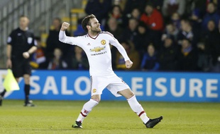 Juan Mata face à Shrewsbury