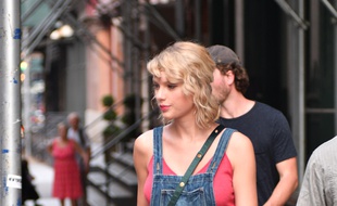 La chanteuse Taylor Swift dans les rues de Manhattan