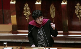 La ministre déléguée à la Famille, Dominique Bertinotti, a affirmé dimanche à l'Assemblée que le futur texte sur la famille, incluant la question de "la procréation médicalement assistée" (PMA) serait examiné au Parlement "avant fin 2013".