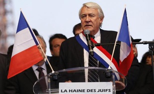 Le député UMP de Paris Claude Goasguen lors d'un meeting à Paris, le 19 mars 2014