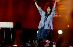 Billie Eilish annonce une collaboration « spéciale » avec James Cameron