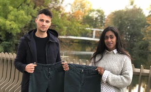 Kavi Satch et Sofiane Rahmani avec leur jean intitulé