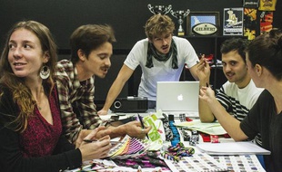 Pour designer les sous-vêtements Pull-in, il faut du brainstorming.
