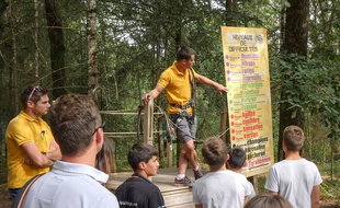 Des animateurs d'Indian Forest en Vendée