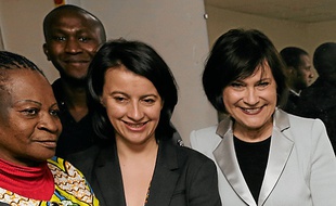Les ministres Cécile Duflot
et Marie-Arlette Carlotti.