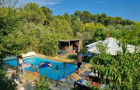 Pour une heure ou la journée... La location de piscines entre particuliers cartonne