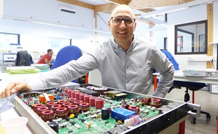 Roland D’Authier a installé une route solaire sur le toit de sa start-up Axid.