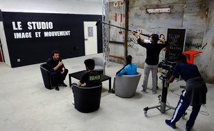 Le tournage de l'émission « Prison Breakfast » au sein de la prison des Baumettes.