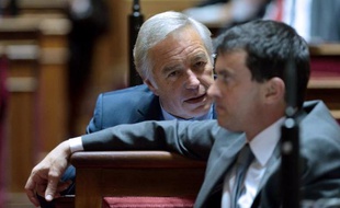 Francois Rebsamen et Manuel Valls le 16 octobre 2012 au Sénat