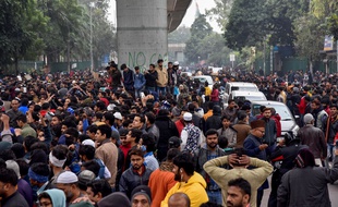 Des milliers d'Indiens ont manifesté, le 16 décembre 2019, à New Delhi contre la loi sur la citoyenneté.
