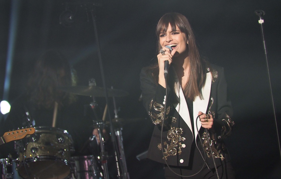 Clara Luciani Victoires De La Musique 2022 VIDEO. Du harcèlement scolaire au succès sur les ondes, la «revanche