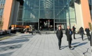 La Cité du Cinéma ouvrira en mai.