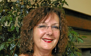 Martine Warnier milite pour intégrer l'inceste dans le Code pénal.