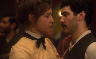 Adèle Exarchopoulos et Tahar Rahim dans "Les Anarchistes"