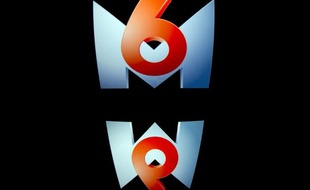 Le logo de M6 sur un écran de tablette, fin 2012 à Paris