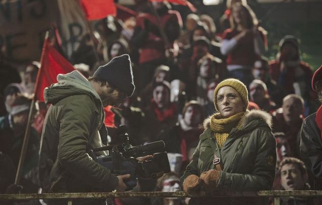Triste battle. Olympique de Paris-Capelongue a tout d’un simple match de fin de saison. Pourtant, une rage va surgir de cette rencontre de football pas comme les autres… Avec Alban Lenoir, Charlie Bruneau, et Ahmed Sylla au casting.