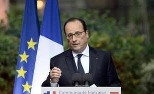 Le président François Hollande s'adresse à la communauté française au Caire, le 18 avril 2016