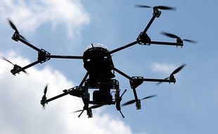En plus des interdits de manifester, les franciliens ne pourront pas non plus utiliser de drones ou de feux d'artifice.
