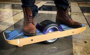 Le Surfwheel sera lancé en France fin mars à 1200 euros environ.