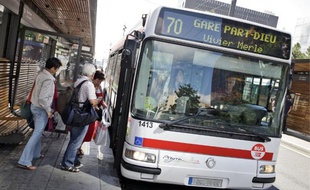 L'absentéisme serait en hausse chez les conducteurs et des bus ne circulent pas.