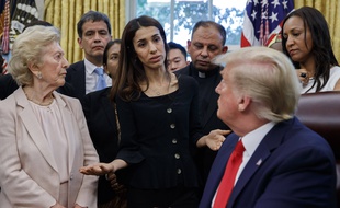 Donald Trump et la prix Nobel de la Paix Nadia Murad, le 17 juillet 2019 à Washington.
