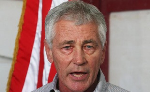 Le secrétaire américain à la Défense Chuck Hagel au Koweit le 8 décembre 2014