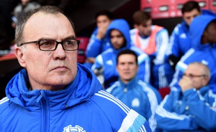 Marcelo Bielsa au stade de la Route de Lorient, lors de Rennes-OM le 7 février 2015.