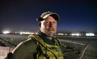 Le journaliste américain David Gilkey photographié à Kandahar le 29 mai 2016.