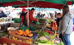 Sur le marché de Rodez, le le 16 mars 2011. (Photo illustration)
