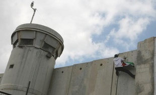 Le ministère israélien de l'Intérieur a donné jeudi son feu vert final à la construction de 800 nouveaux logements dans le quartier de colonisation de Gilo à Jérusalem-Est annexée, a-t-on appris auprès de l'ONG La Paix Maintenant.