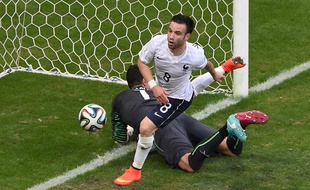 Mathieu Valbuena vient de marquer contre la Suisse, le 20 juin 2014.