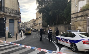 Une femme a été tuée par balle par un policier, alors qu'elle venait de poignarder un de ses collègues, ce lundi soir à Bordeaux