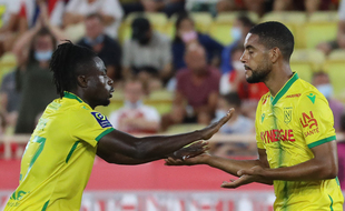 Moses Simon et Jean-Charles Casteletto.