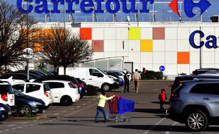 Le Tribunal de Commerce de Paris condamne Carrefour à verser 1,75 million d'euros pour pratiques restrictives de concurrence.